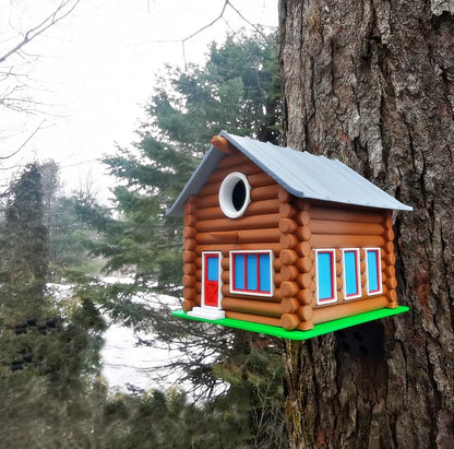 Log Cabin Birdhouse